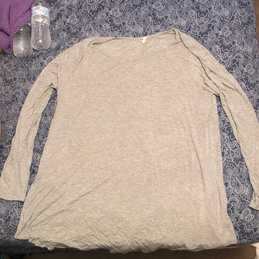 Long sleeve maternity shirt